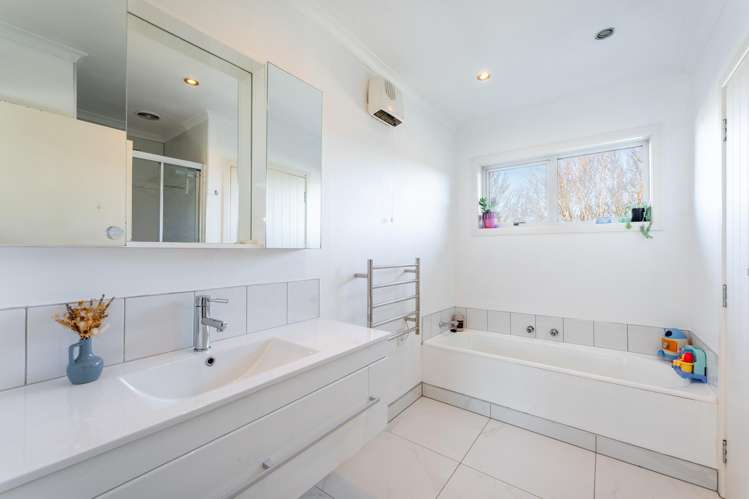44 Barnes Street Glenwood_2
