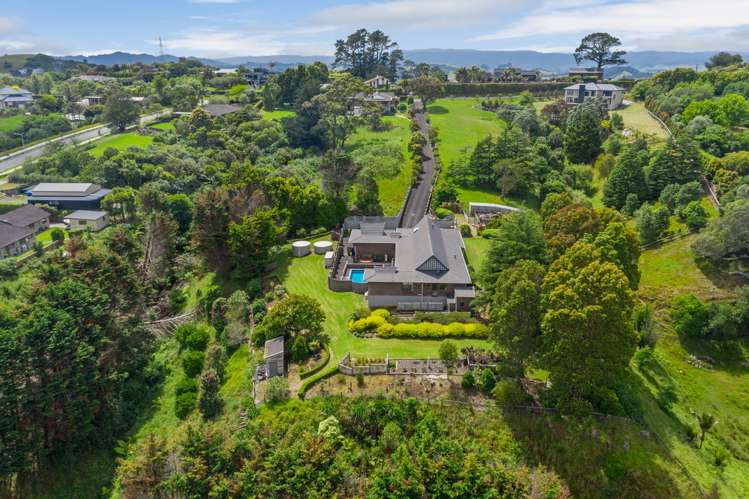 468 Redoubt Road Flat Bush_18