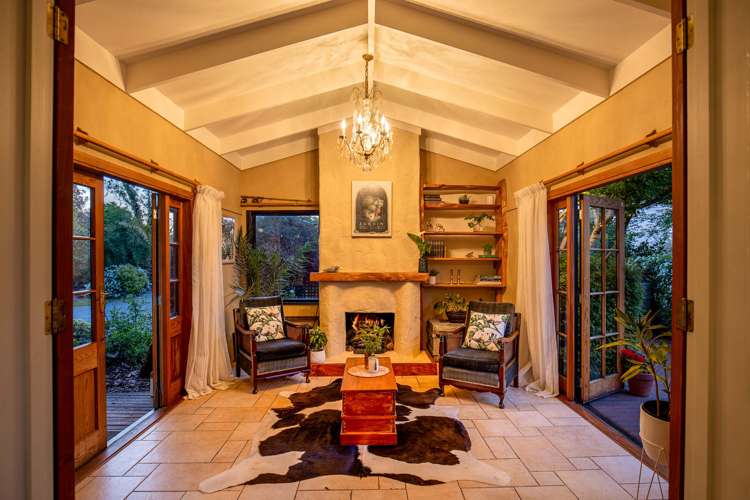 265 Ranzau Road Hope_4