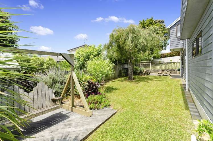 2/54 Alexander Street Cockle Bay_21