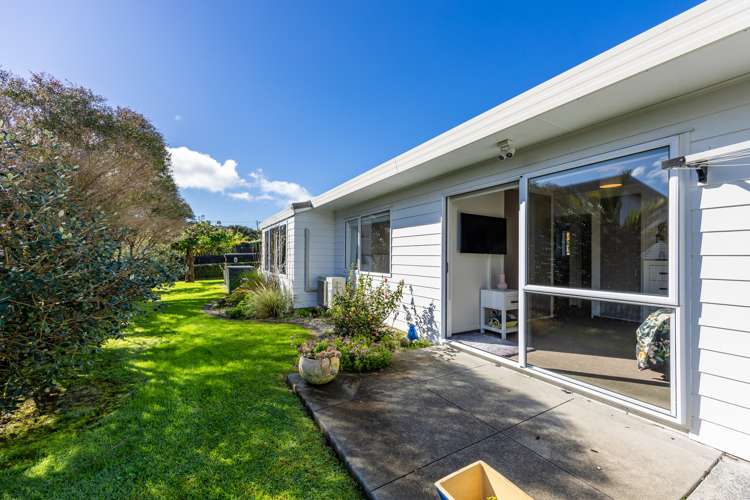 2/984 Whangaparaoa Road Manly_28