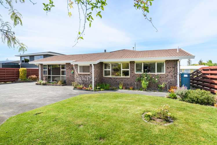 32 Cedar Crescent Feilding_19