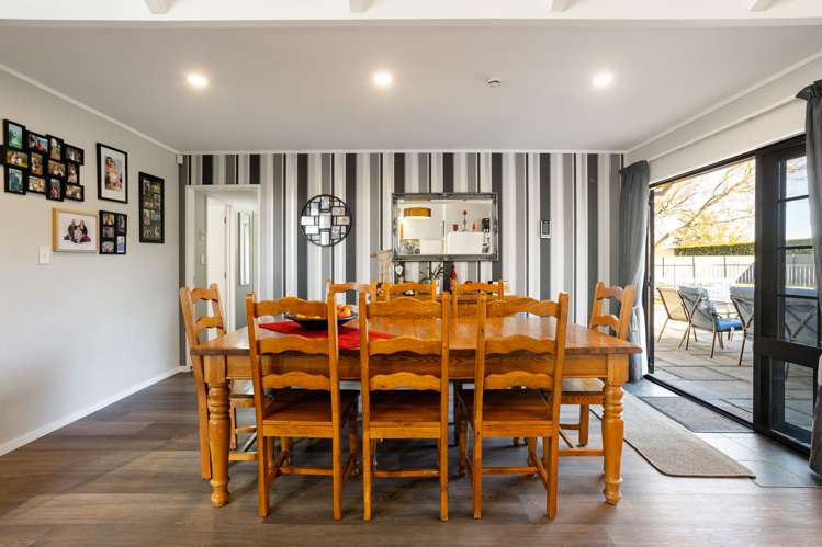 64 Athlone Drive Cambridge_12