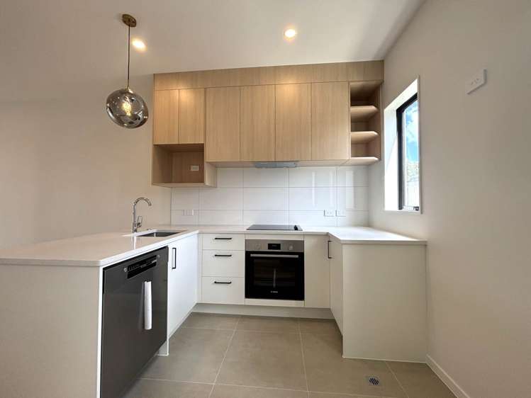 19 Paetai Lane Te Atatu Peninsula_5