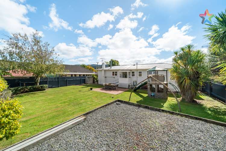 33 Russell Road Wainuiomata_11