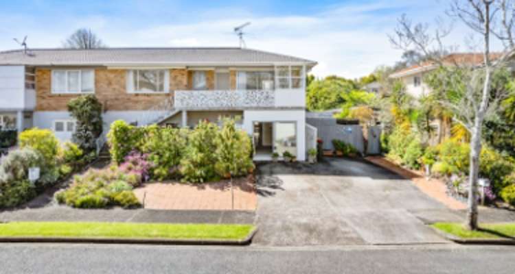 2/2b Yeoman Place_0