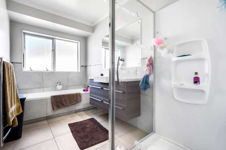 27 Manene Street Wattle Downs_11