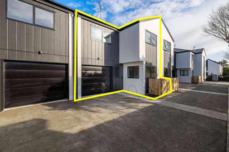 4 & 5/11 Brockworth Place_2