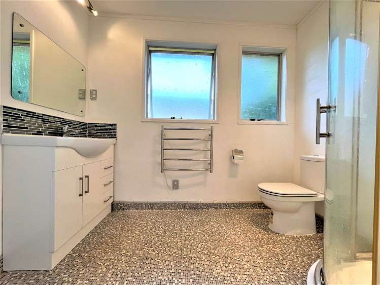 4 Hewlett Road Massey_12