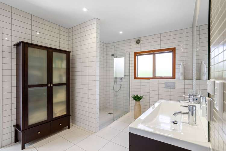 8 Kawai Rise Te Atatu Peninsula_30