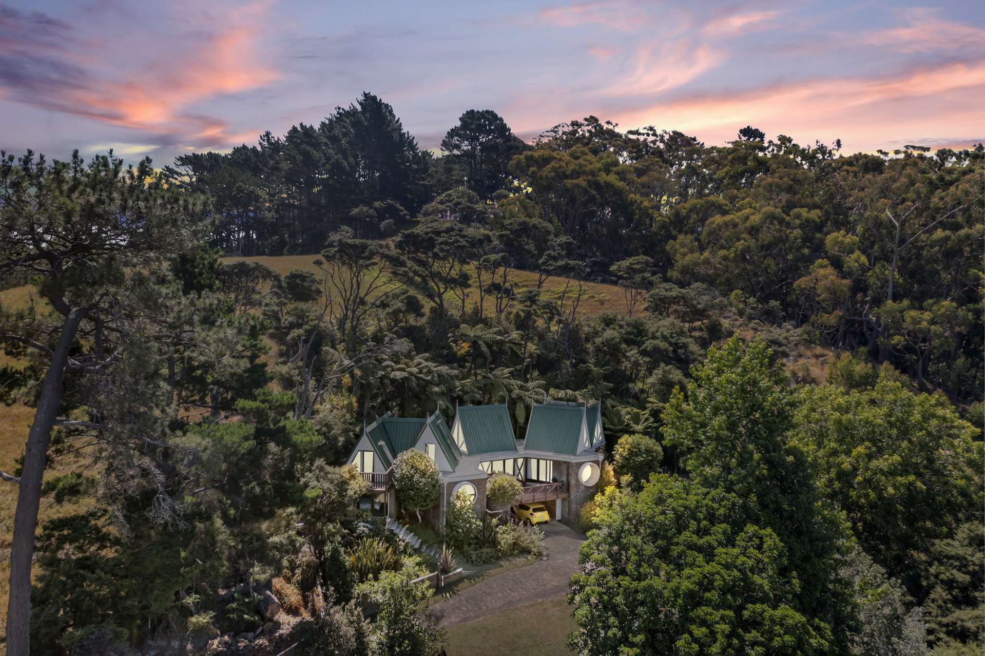 122 Waitakere Road Waitakere_0