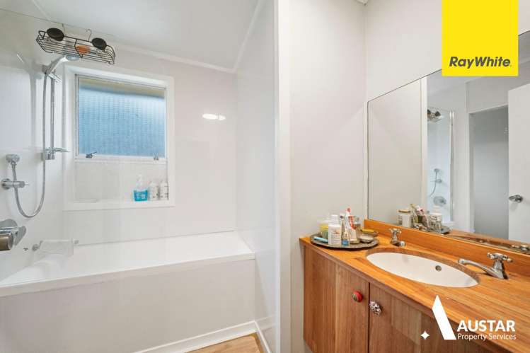  2/5 Karapiti Place Glen Eden_10