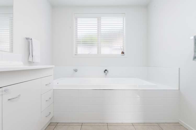 23 Hawkridge Rise Huntington_11