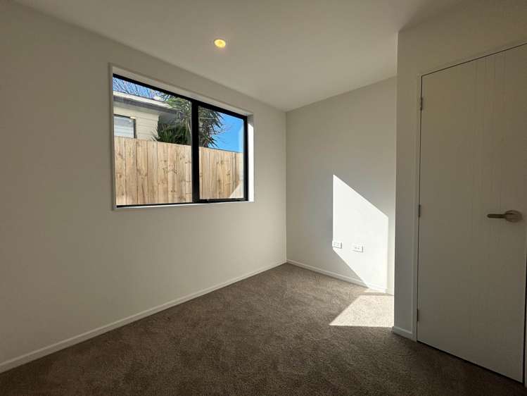 8B Starling Place Ranui_12