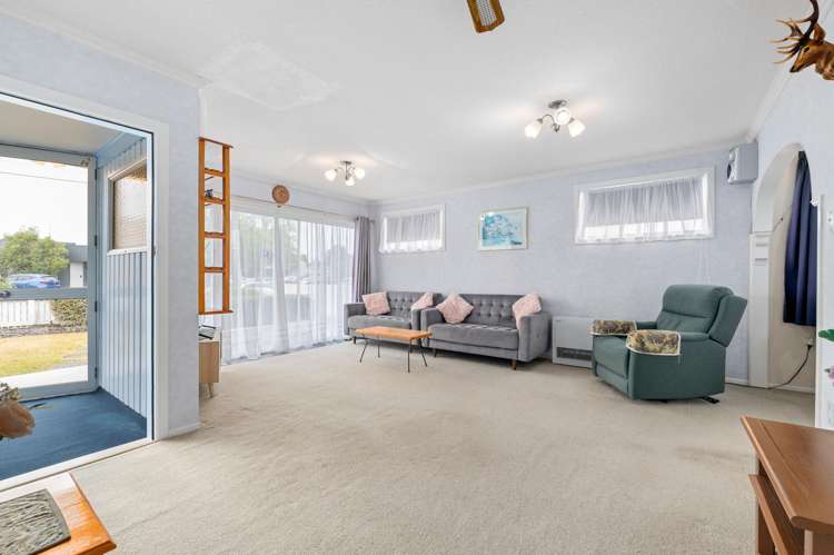 44 Macdonald Road Glenview_12