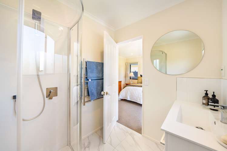 40 Mary Huse Grove Manor Park_17