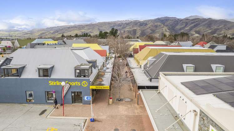 21 The Mall Cromwell_15