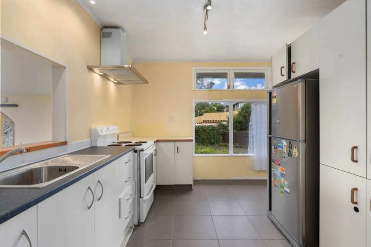 17 Ellice Road Totara Vale_10
