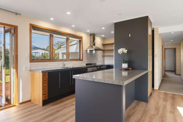 2/48 Ngamotu Road Hilltop_2