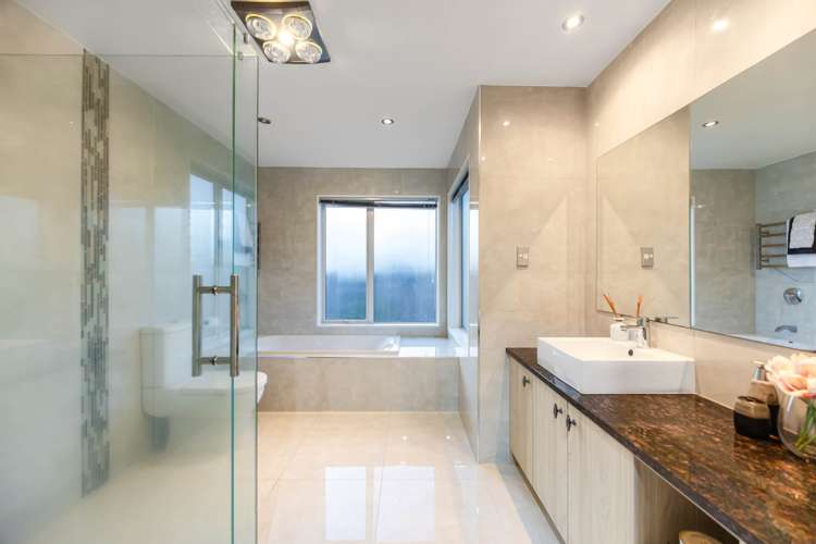 52 Chesterfield Way Orewa_24