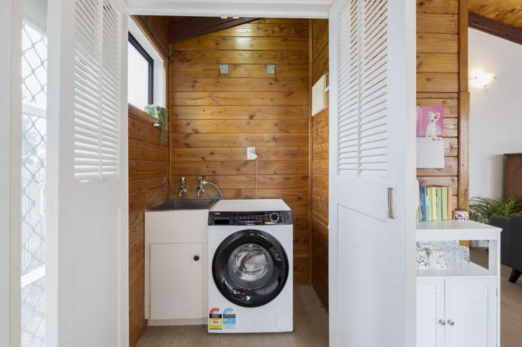 2/391 West Coast Road Glen Eden_16