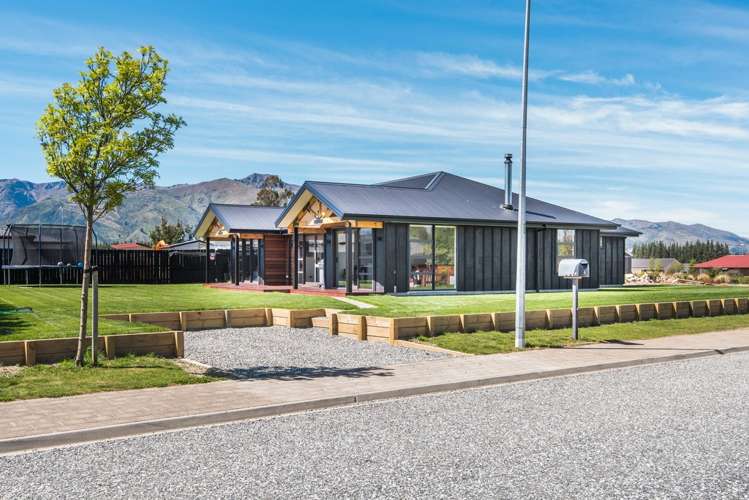 4 Paradise Place Lake Hawea_19