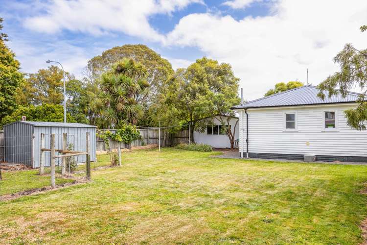 16 School Road Woodend_15