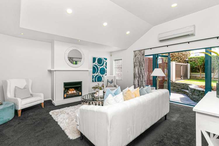 1/34 Eastern Beach Road Eastern Beach_2