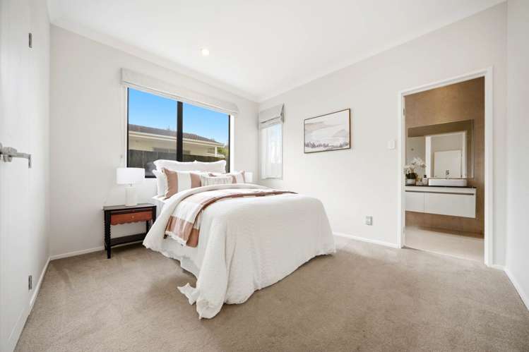 324A Royal Road Massey_14