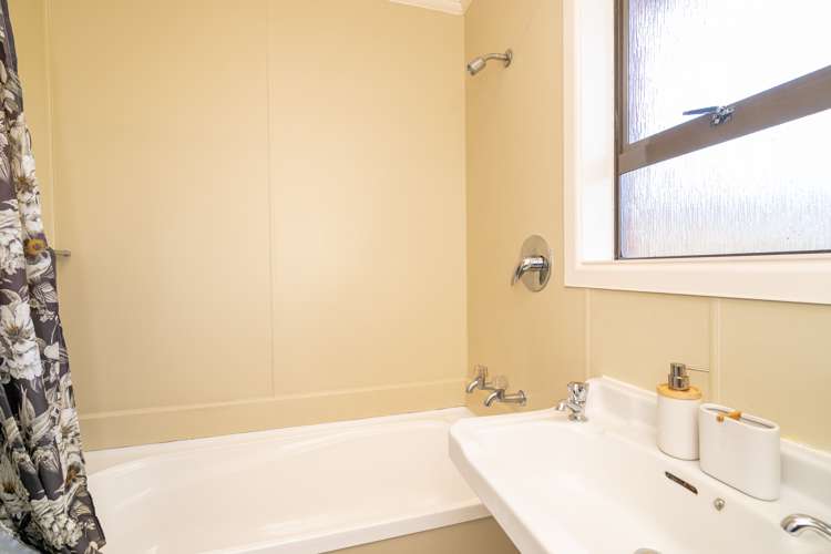 30 Tomkins Street Green Island_15