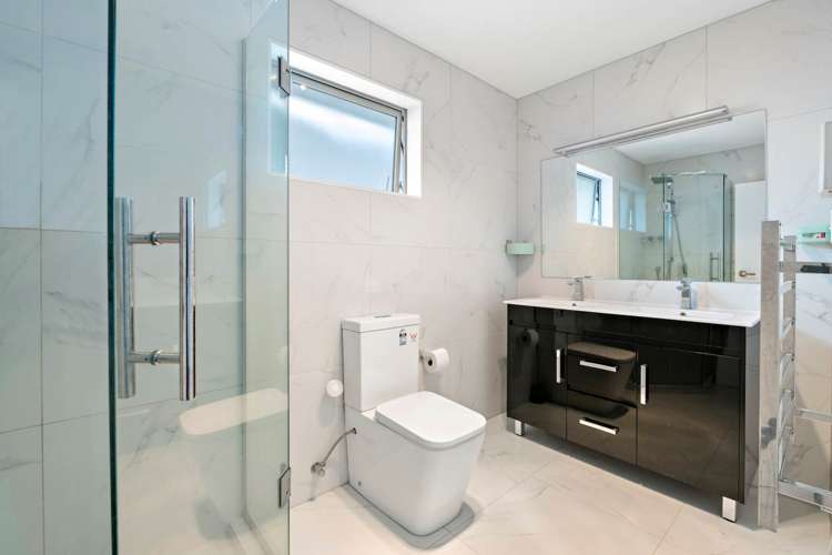 86b Pupuke Road Hillcrest_16