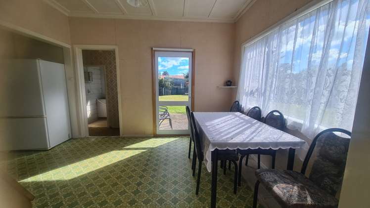 3 King Street Opunake_10