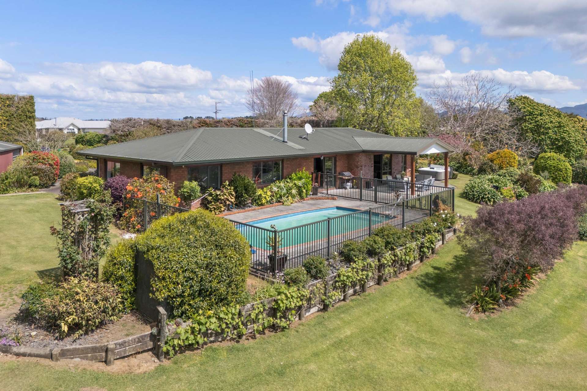217 Ongare Point Road Katikati_0