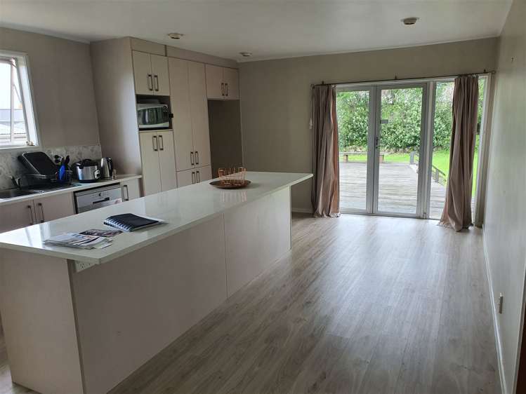 17 Bodi Place Te Atatu South_8