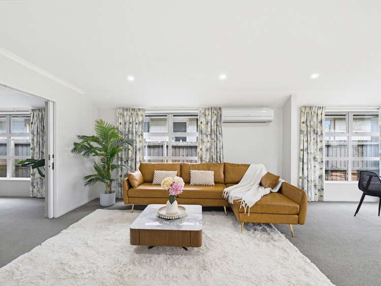 557 Hereford Street_4