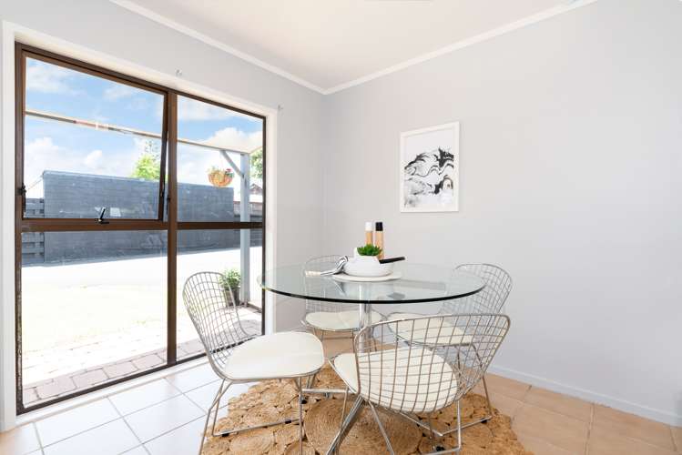 2/8 Shakespeare Road Milford_6