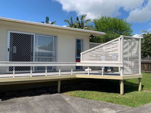 2 bedroom Unit 300m from the Onerahi waterfront