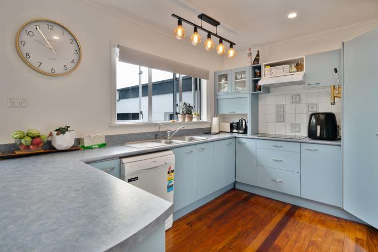 24 Montgomery Avenue Onerahi_6