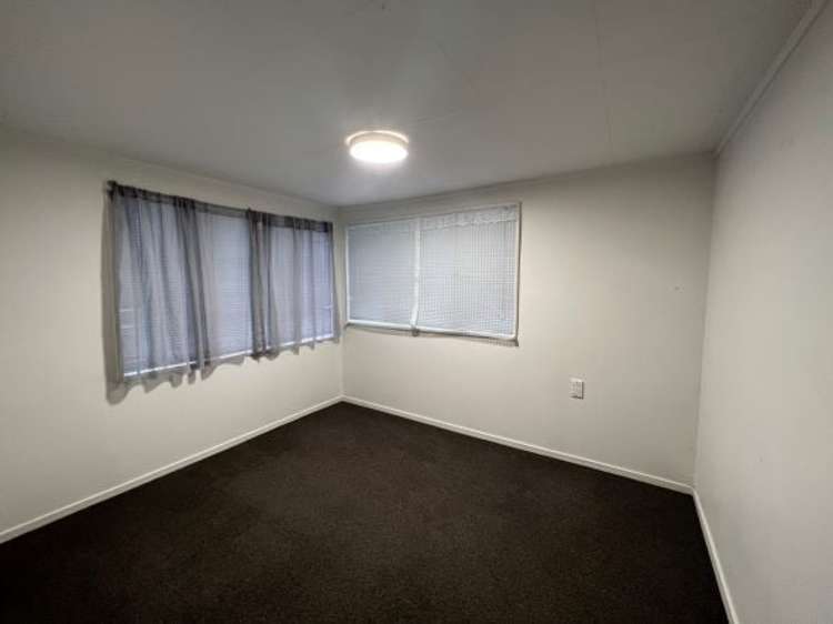 8 Lewis Street Blockhouse Bay_11