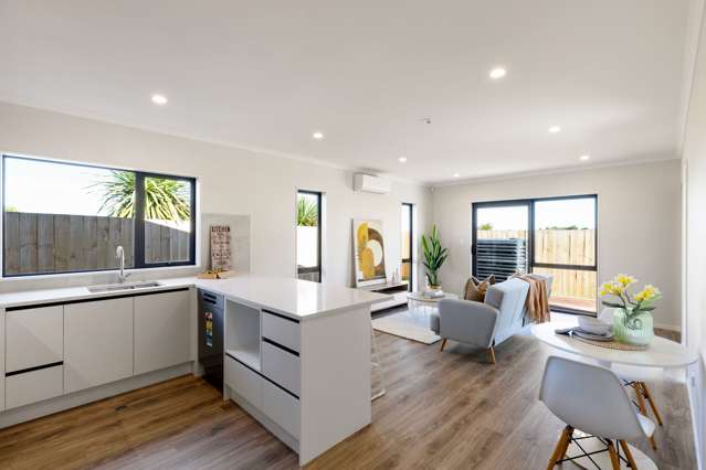 2/1 Mitcham Avenue Forest Lake_3