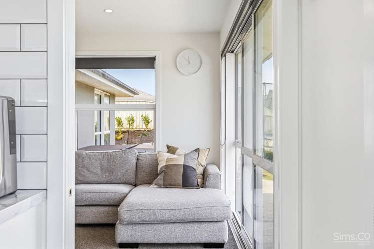 9 Simon Street Tawhero_16