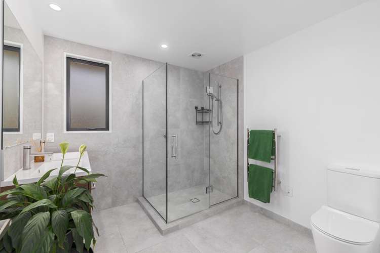 6 Youngston Lane Woolston_16