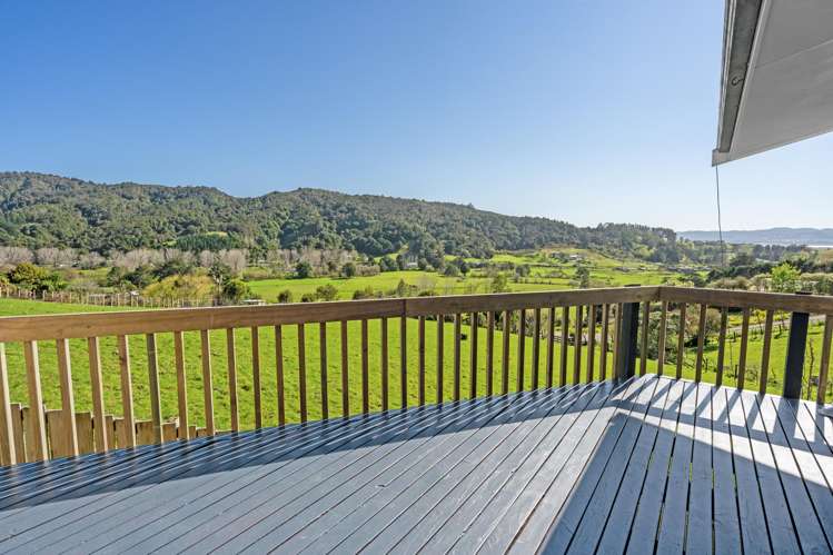 68 Valley View Road Otaika_11