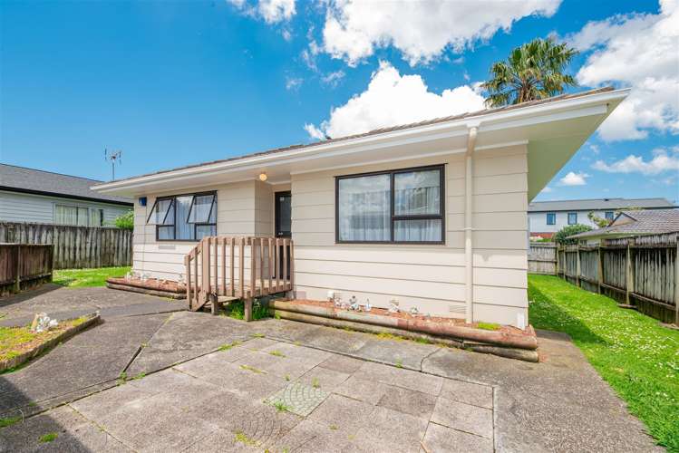 2/73 Tabitha Crescent Henderson_21