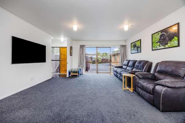 4/17 Ross Martin Court Conifer Grove_3