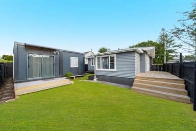 405 West Coast Road_1