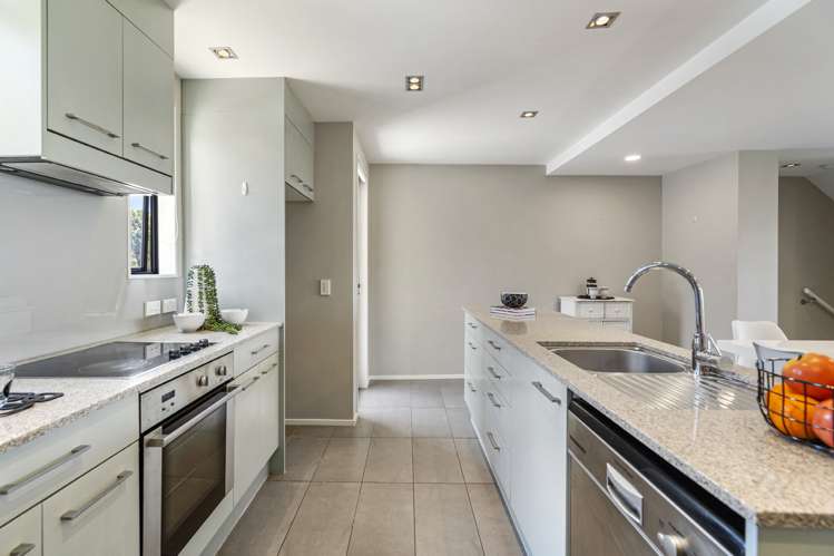 A204/525 East Coast Road Browns Bay_21