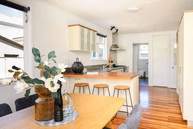 12 Conway Place Terrace End_2