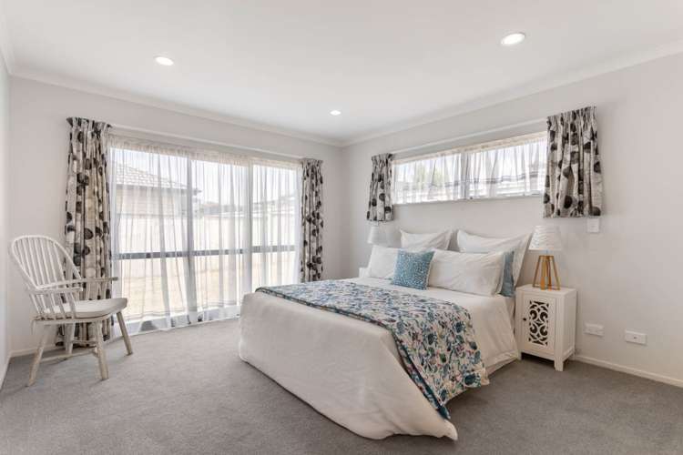 56 Turnberry Drive Wattle Downs_16