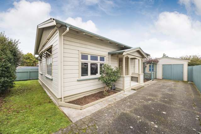 A super cute cottage in a super handy spot